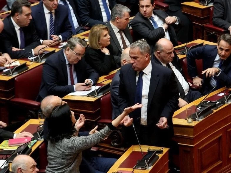 Βουλή: Βουλευτές της ΝΔ ψήφισαν κατά λάθος νομοσχέδιο του ΣΥΡΙΖΑ!